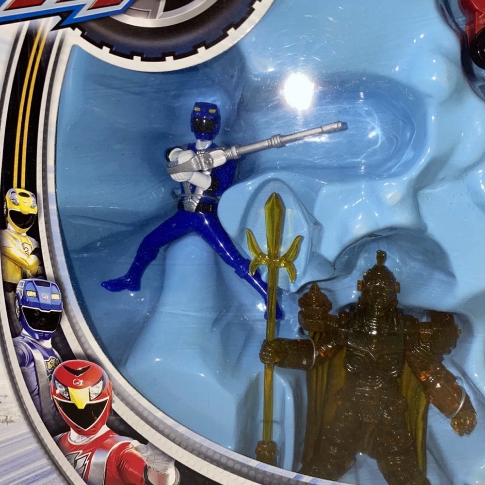 New 2009 Bandai Power Rangers RPM Track Adventure Set With Red Ranger Attack - Picture 3 of 15